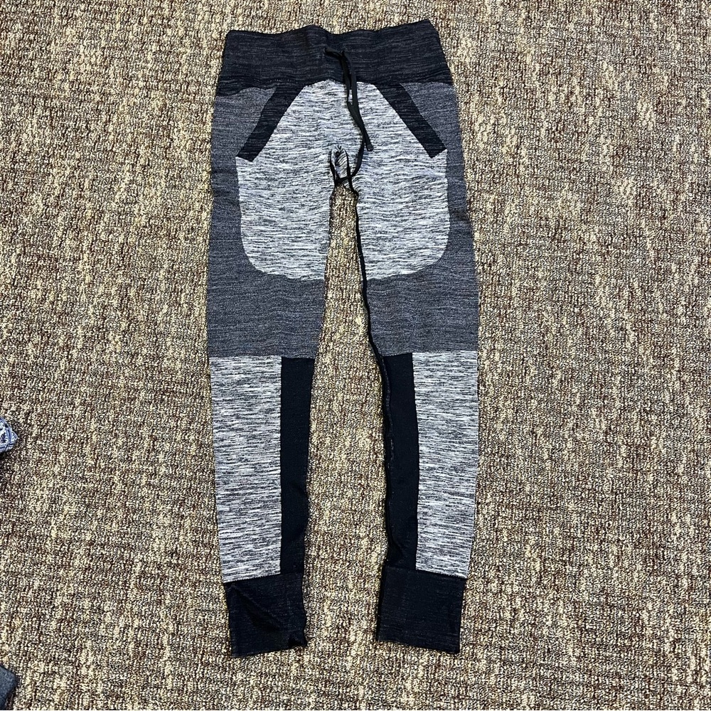 Blanc Noir Womens Color Block Terrain Heathered Performance Leggings Gray Medium